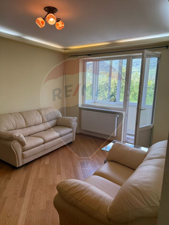 DE INCHIRIAT APARTAMENT LUX zona Vivo Mall