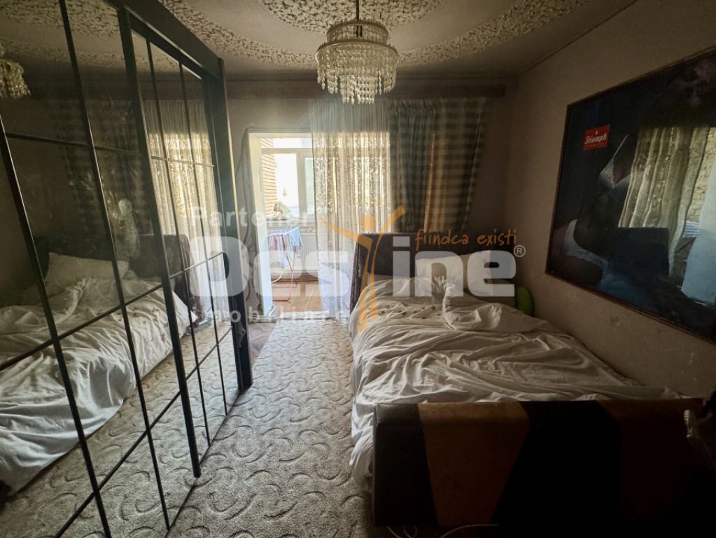 Apartament 3 camere ultracentral etaj 1 Simeria