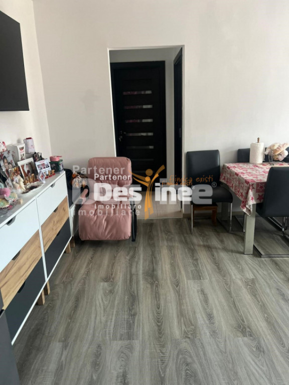 Apartament 2 camere, Victor Babes, decomandat, mobilat