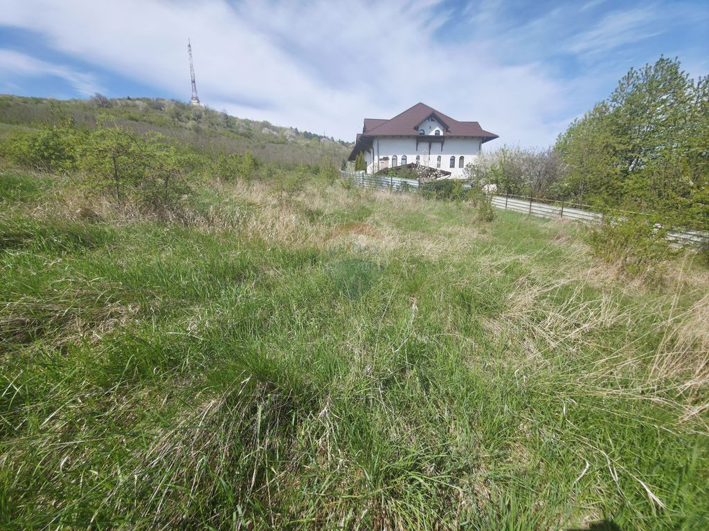 Teren 500mp Zona Fermelor