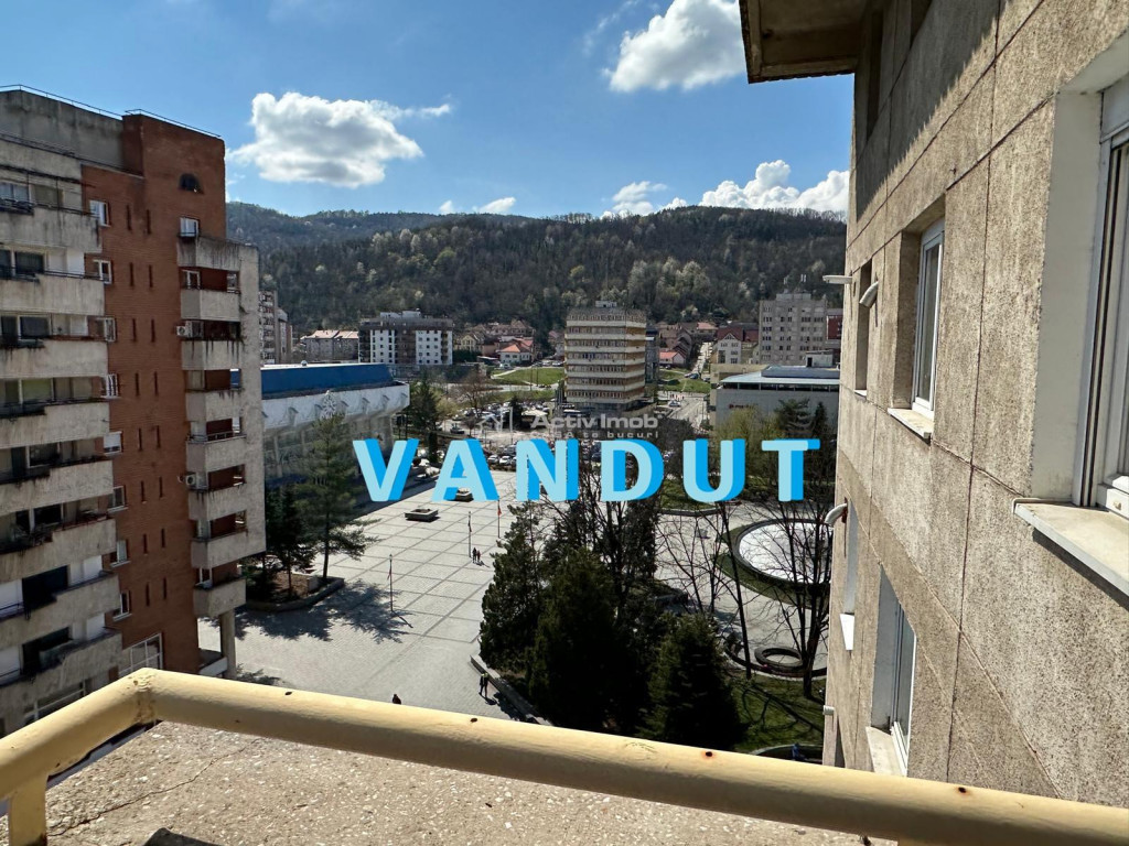 Resita, Apart.3 cam. cf.1.Decom. Ultracentral