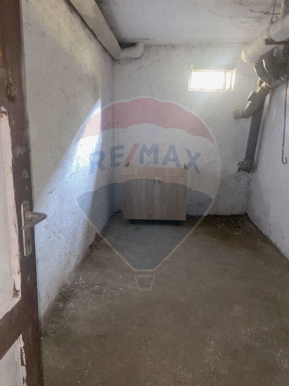 Boxa de vanzare 7,52mp