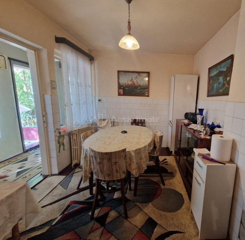 Casa 3 cam Ramnicu Valcea, Centru, Biblioteca Judeteana, ju