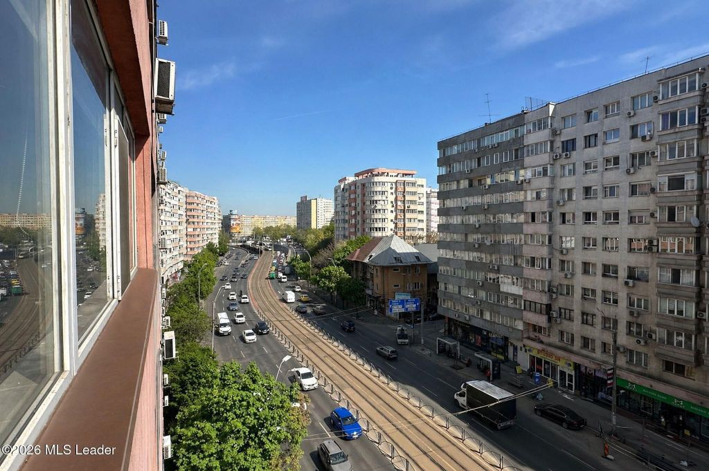 Obor langa metrou, 3 camere 77.35 mp total, anvelopat, cr...