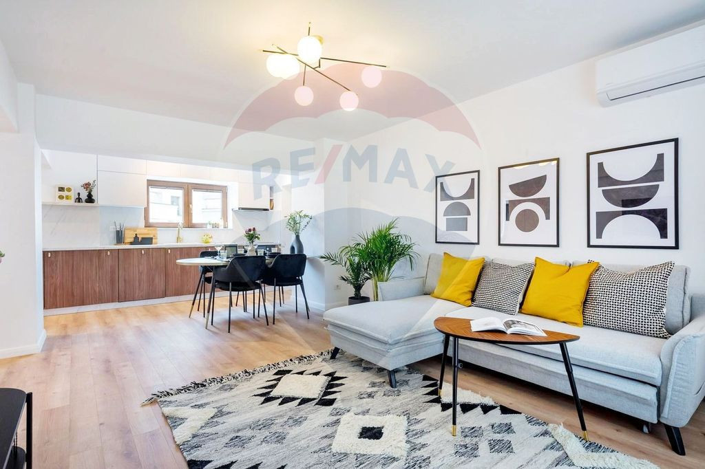 Vedere Panoramică | 3 Camere 77mp Ultra-Modern | Piata U...