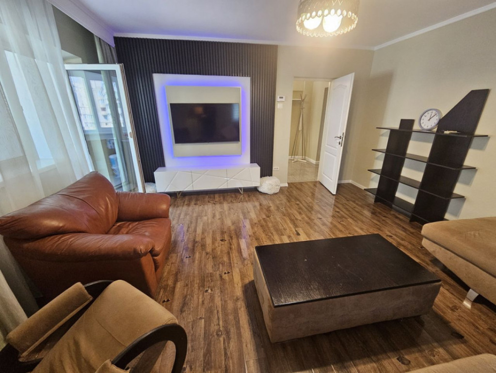 Apartament 2 camere de inchiriat, situat in zona Stadion