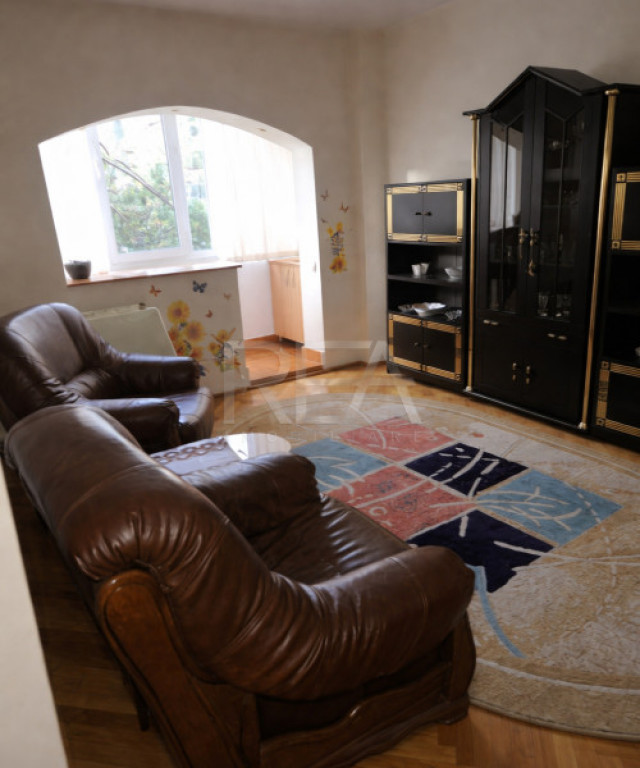 3 camere Pantelimon, et. 2, an 1980, 70 mp, boxă