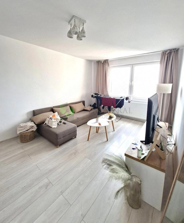 Apartament 2 camere central,renovat,mobilat,121000 Euro neg