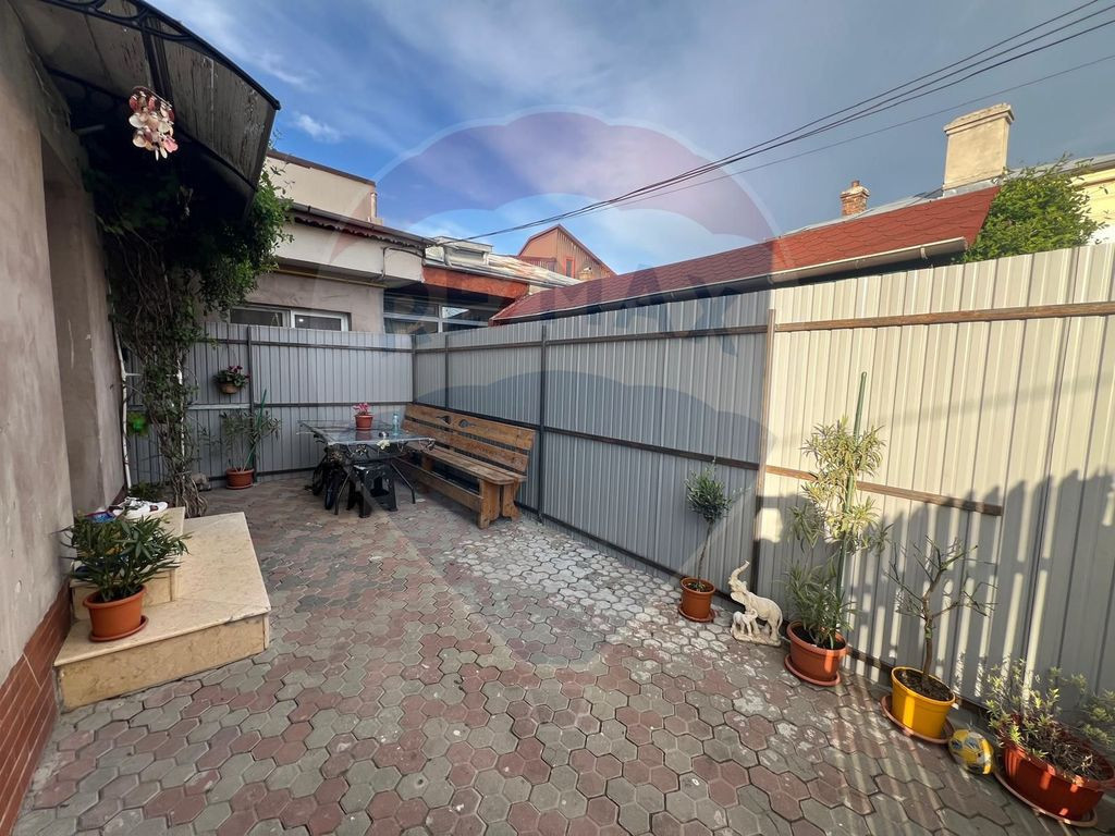 Casă 3 camere str Contemporanului