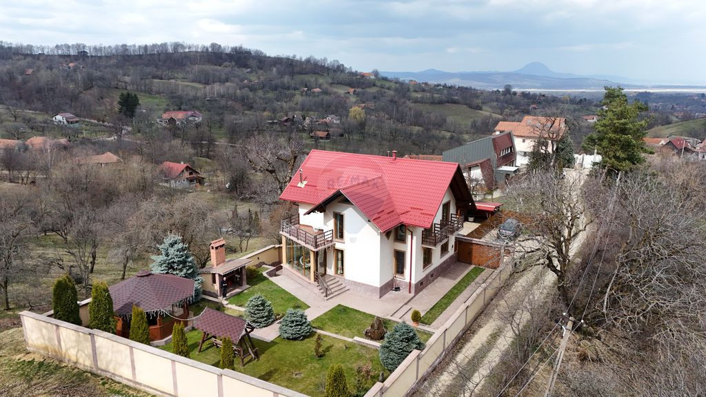 Casă de vânzare Bran Sohodol teren intravilan 10.331 mp...