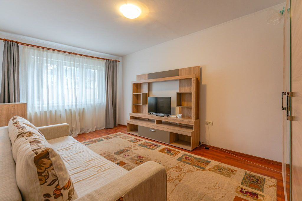 Garsonieră de 32 mp cu bucătărie separată, parter, zo...