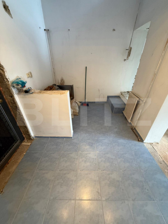 Apartament cu 2 camere, decomandat - zona Racadau,liber.