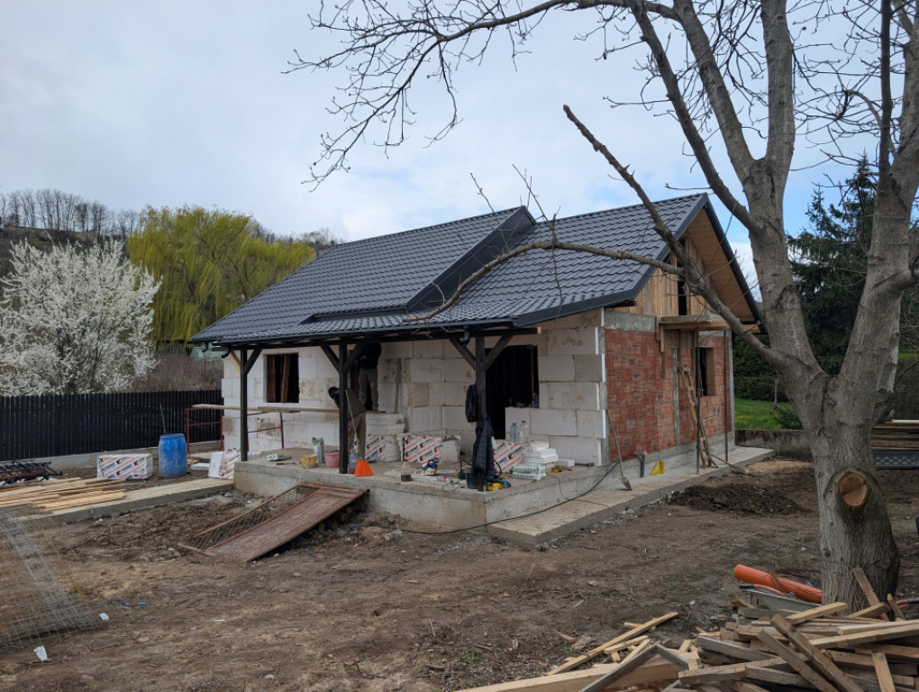 Casa Hemeius - încălzire pardoseala, toate utilitățile,