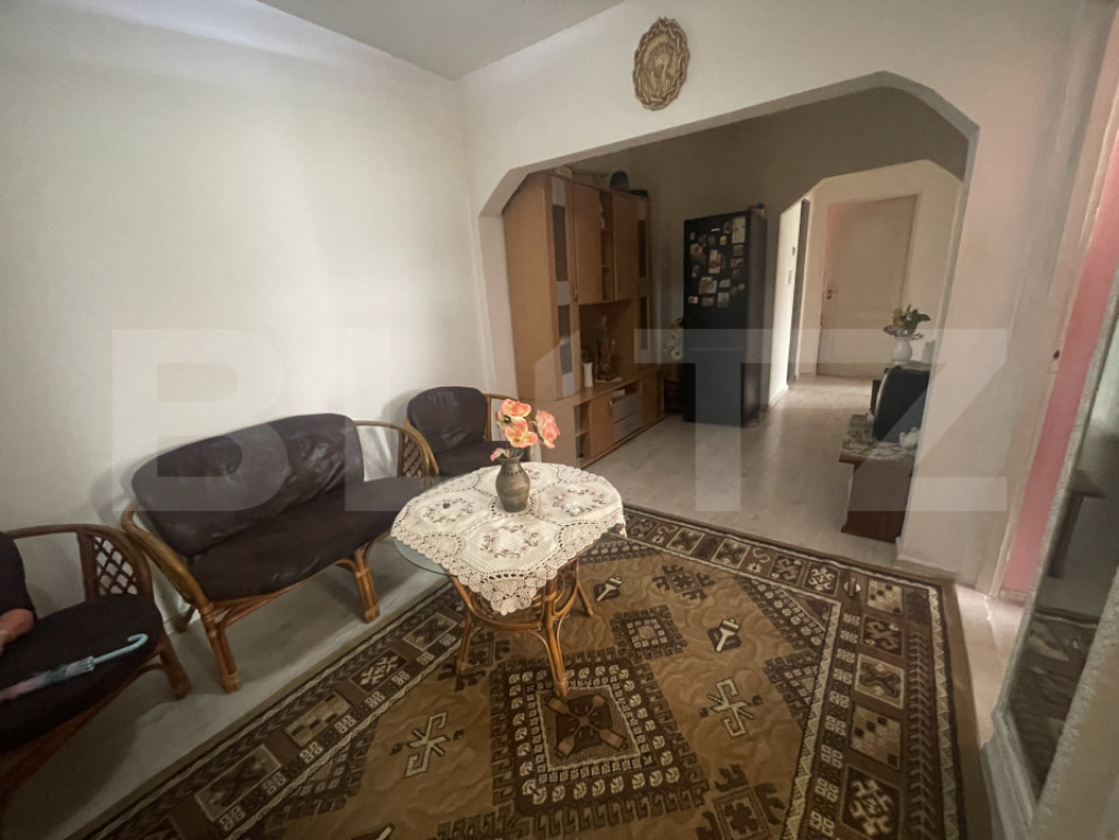 Apartament 3 camere, zona Centrala