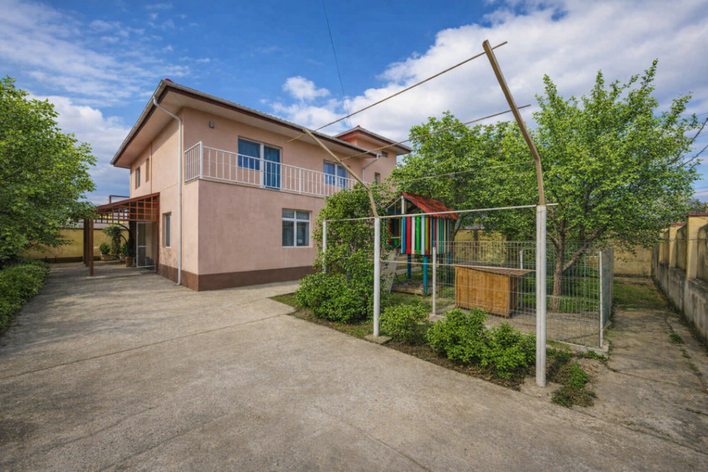 MOGOSOAIA - CENTRAL, CASA 200 MP UTILI, LOT 500 MP, LA CHEIE