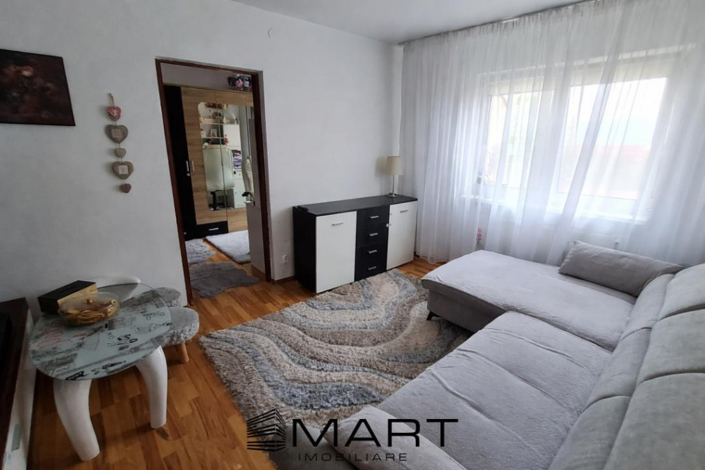 Apartament 2 camere zona Vasile Aaron