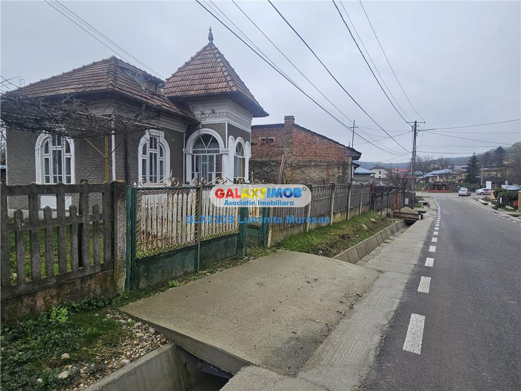 Casa batraneasca 750mp teren Viforata Comuna Aninoasa