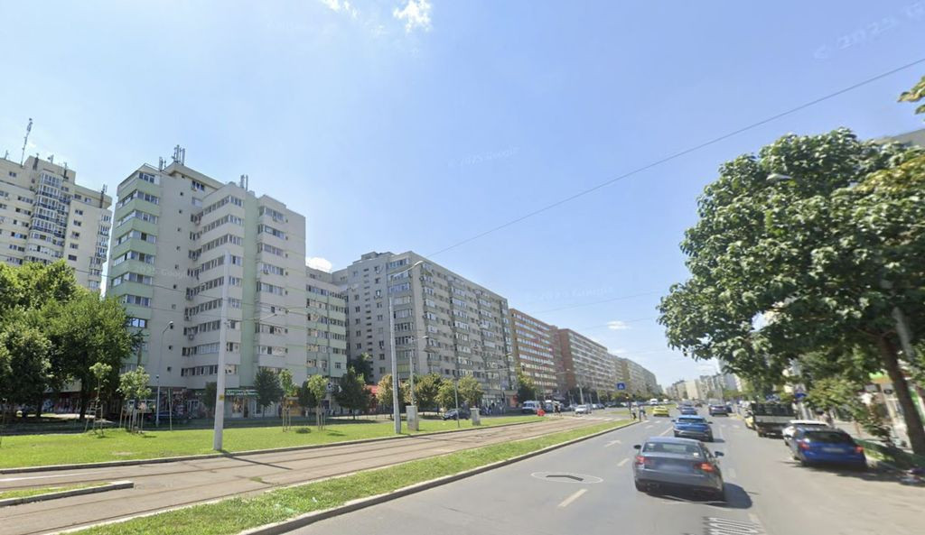 Zona Sos Pantelimon sp 100 mp vitrina 9 m trafic intens