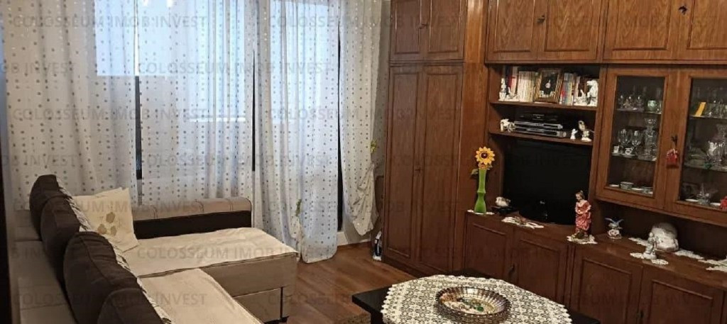 Apartament 2 camere, etaj 1/4, decomandat, spatios, mobilat, utilat!