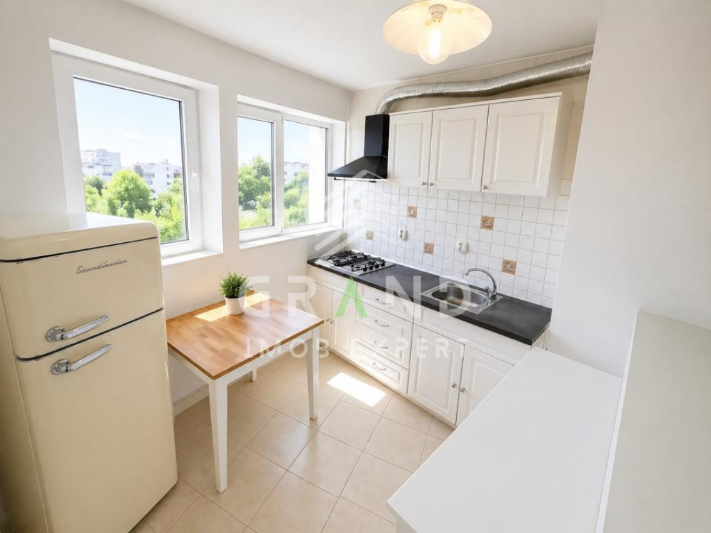 2 camere | Balcon | Etaj 3/4 | Orientare Est | Zorilor – U