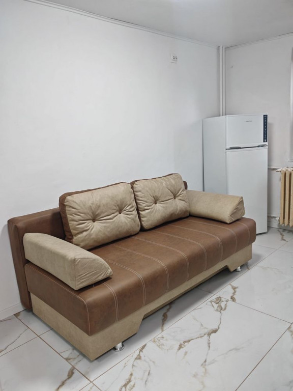 De inchiriat! Garsoniera la Universitate