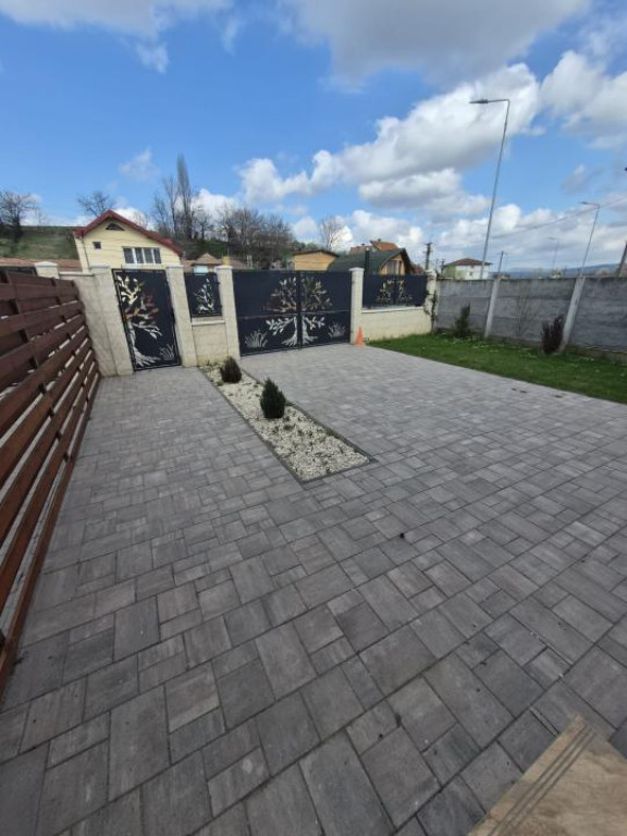 Casa / vila 4 camere in apropiere de Cetatea Alba Carolina