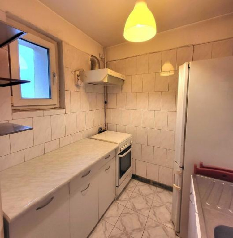 Iancului etaj 9 din 10 decomandat