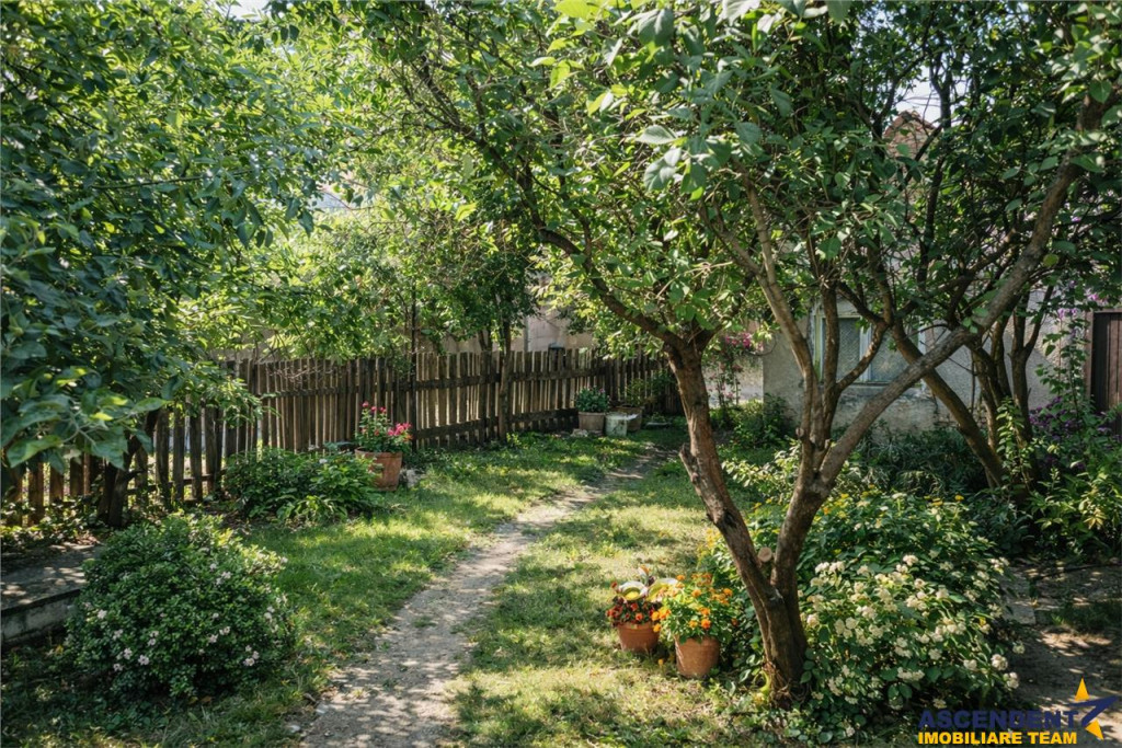 Casa demolabila 546 mp teren, Bartolomeu,rezidential invest