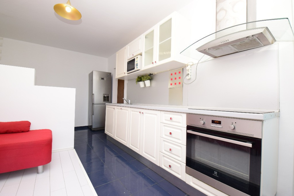 2 camere decomandat, bloc 1986, Parc IOR - metrou Grigorescu