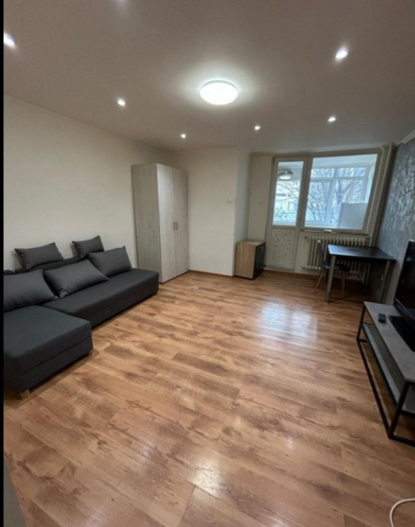 Garsonieră, Tătărași - Flora, etajul 1, mobilată și utilată