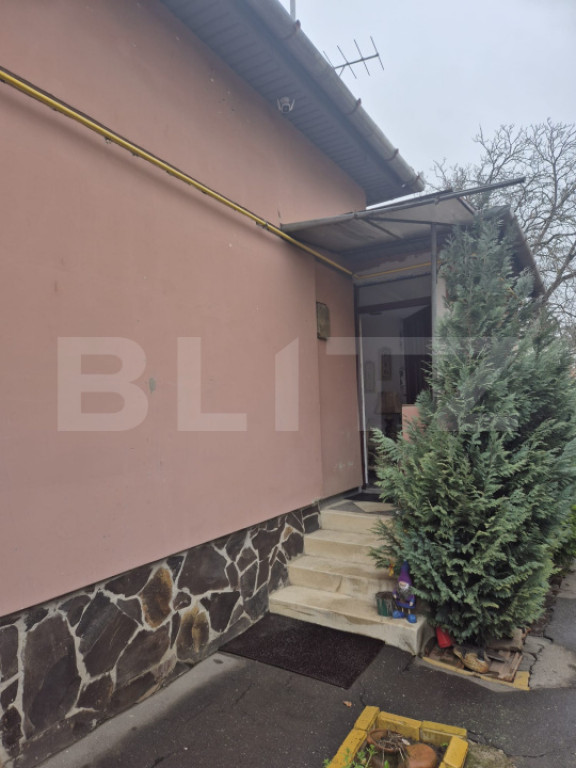 Casa renovata de vanzare, 400 mp teren, zona Centrala
