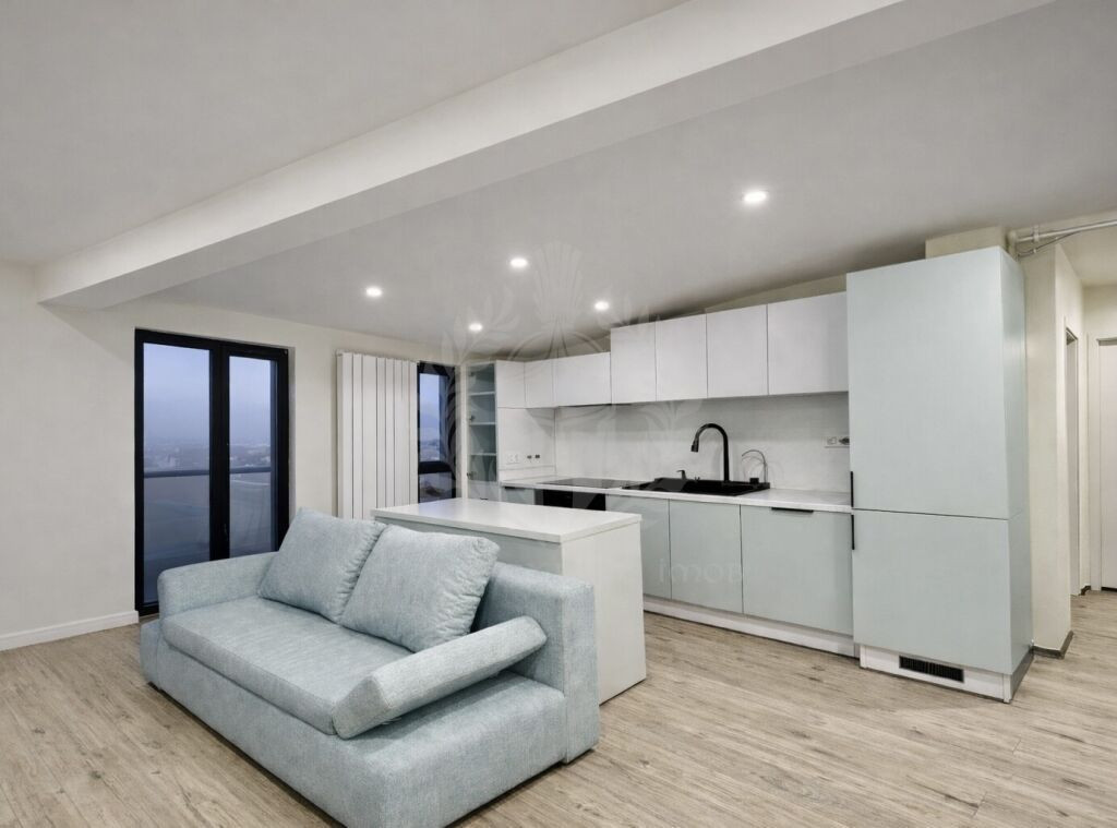 Inchiriere apartament 3 camere, bloc nou, zona Caraiman,