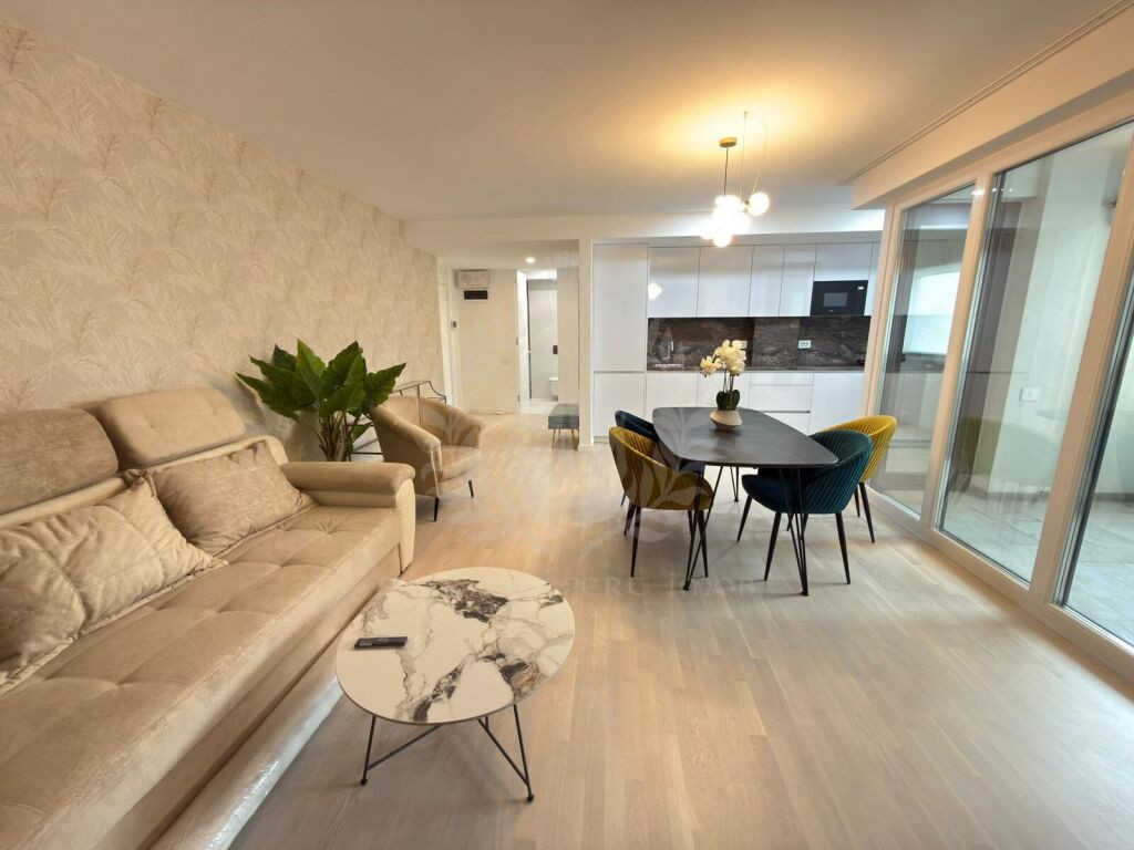 2 CAMERE //BUCEGI 12 // CENTRAL