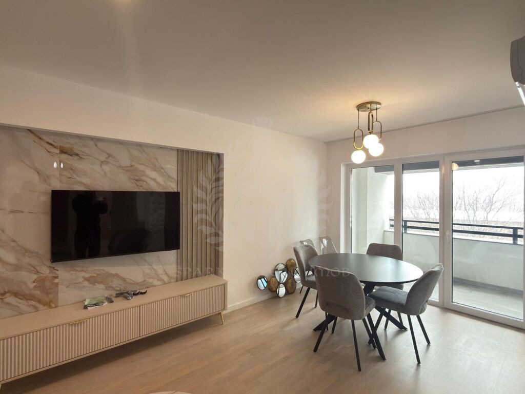 2 CAMERE / WHITE TOWER / MOBILAT SI UTILAT / BULEVARDUL