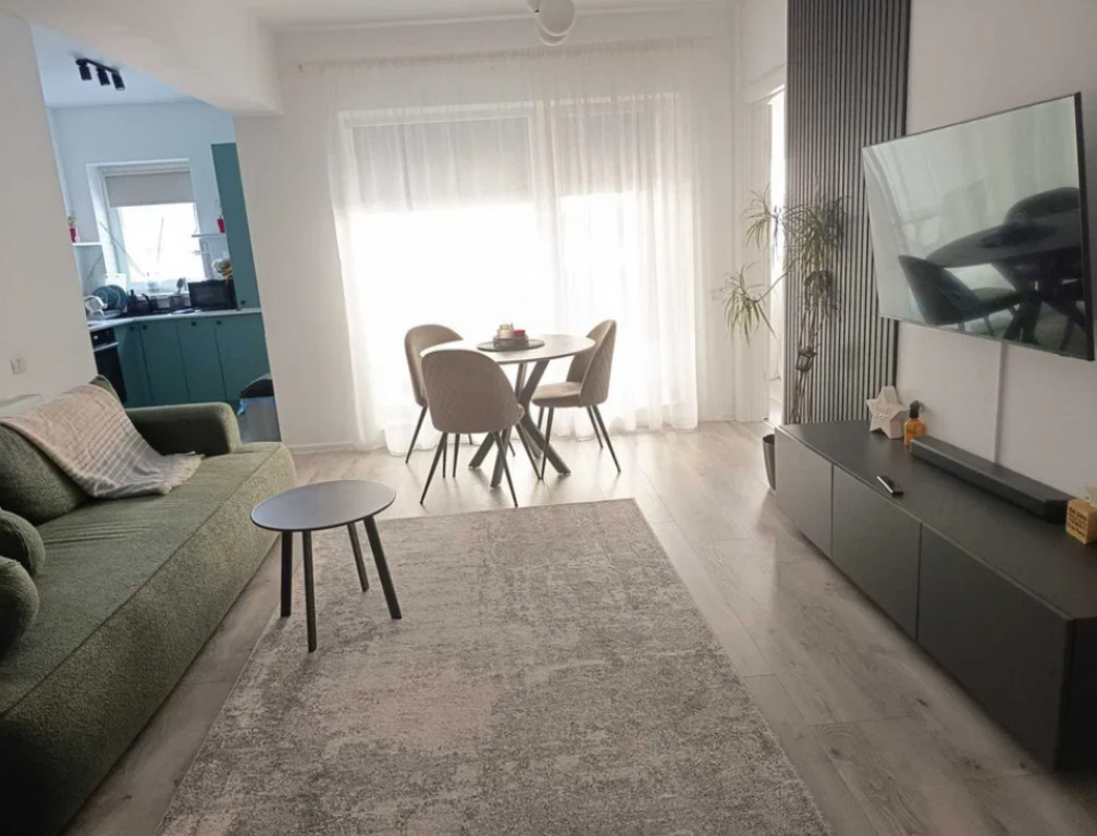 Apartament 2 camere, open space - zona Tractorul