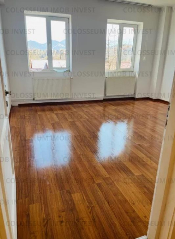 Apartament 2 camere, decomandat - zona Centrul Civic