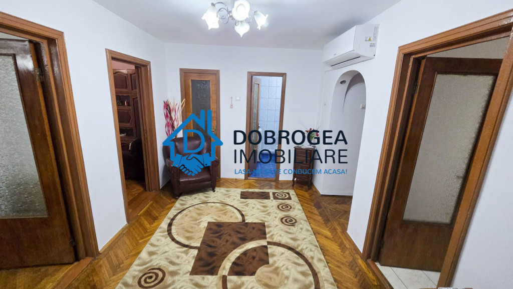 STRADA VICTORIEI - 3 CAMERE DECOMANDAT, ETAJ 1 ,CENTRALA GAZ