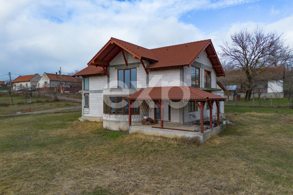 Casă nouă de vânzare în sat Silagiu