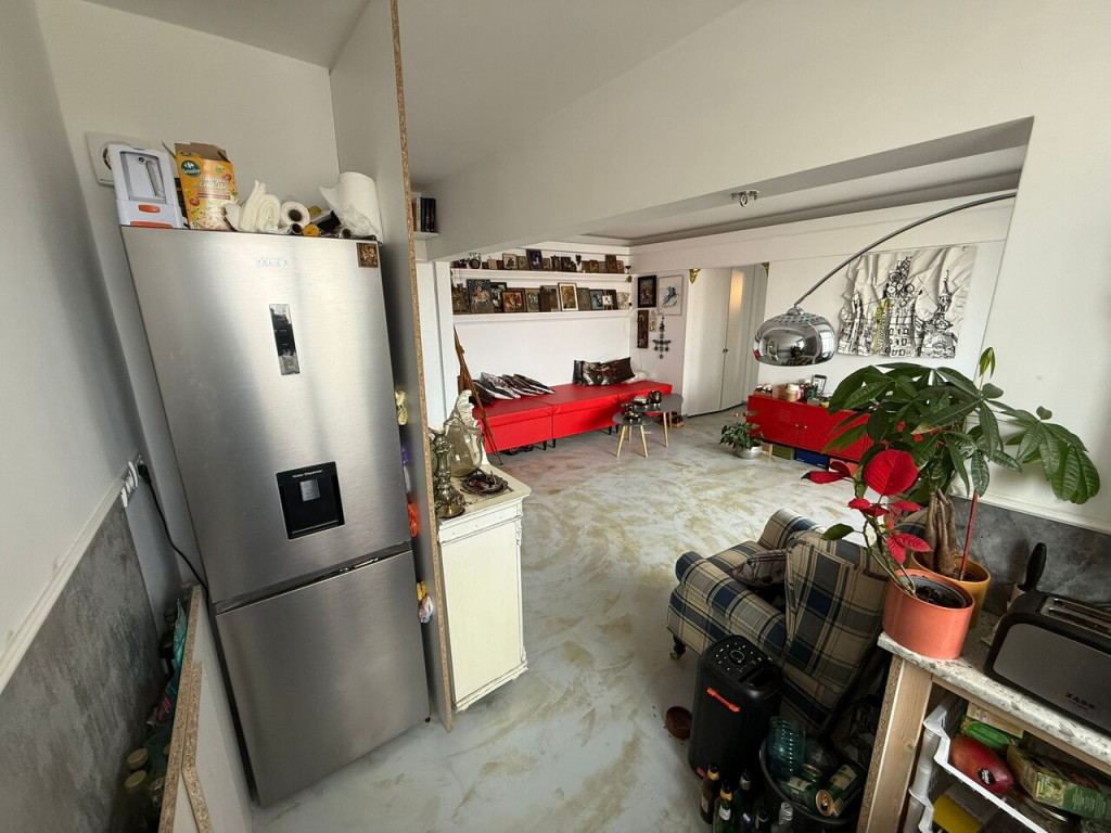 ULTRACENTRAL – 2 camere decomandat, 2 logii, vedere superb