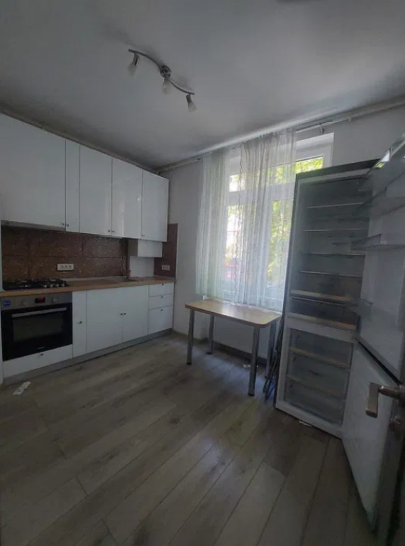 Garsoniera decomandata - zona Astra