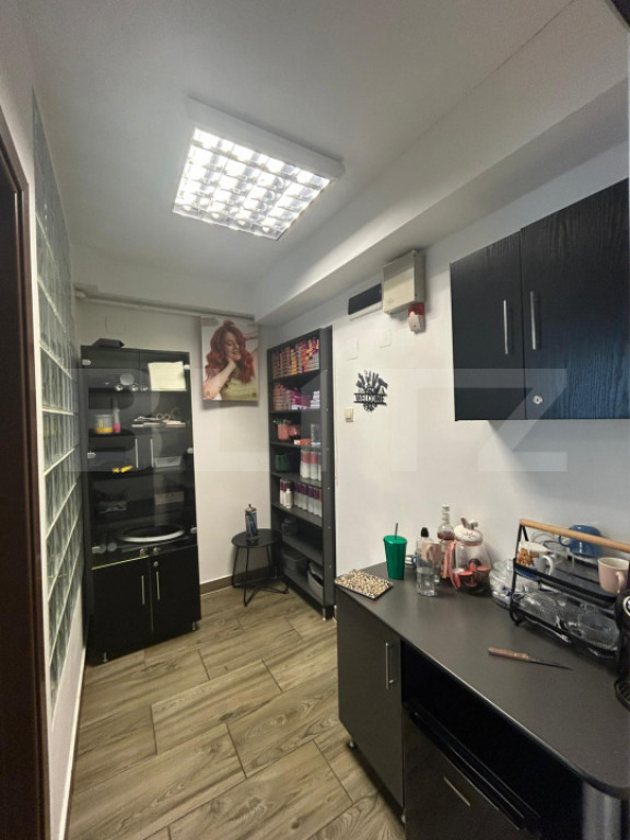 Spațiu profesional, salon de înfrumusețare, clientelă fo