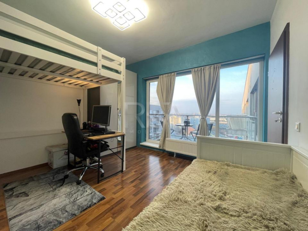 Rasarit de soare 3 camere are ,loc de parcare ,2boxe, titan