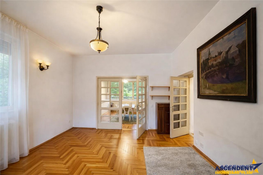 Locatie deosebita, facilitati, deschidere personalizare, Cen