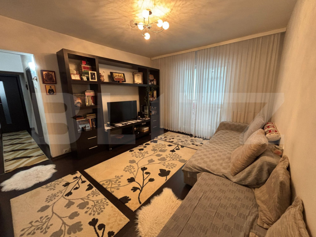 Apartament cu 3 camere Semidecomandat, zona Dacia , 53mp