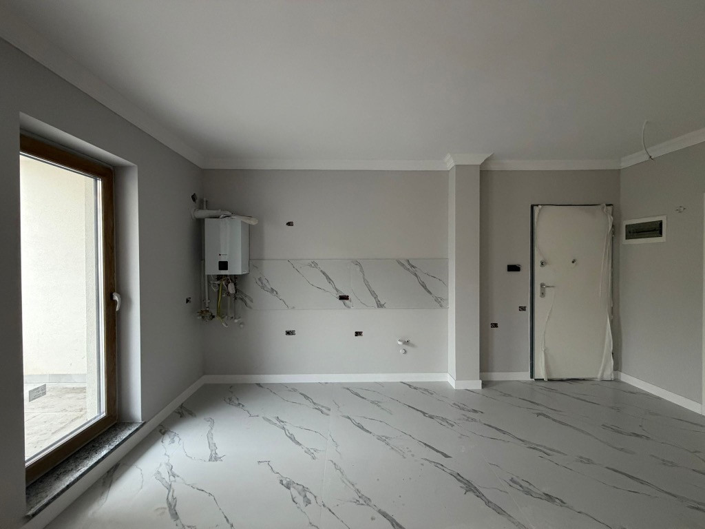 Apartament 3 camere cu grădină proprie, mutare imediată, comision 0%