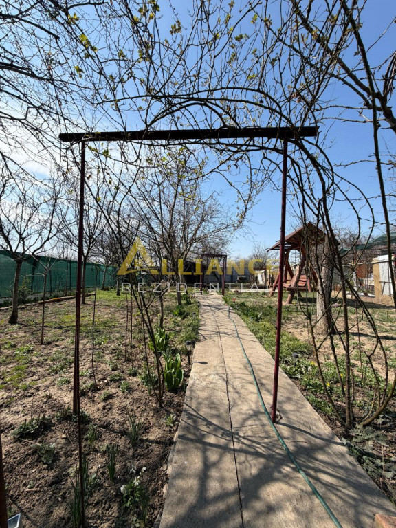 CASA INDIVIDUALA - TEREN 754 MP - METROU ANGHEL SALIGNY