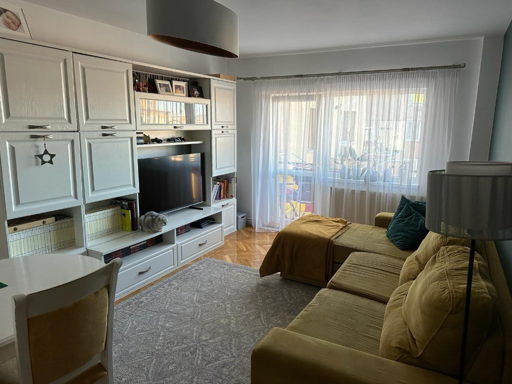 Apartament 3 camere zona UMF-Zorilor-exclusivitate