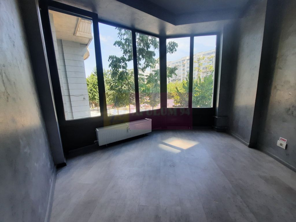 Inchiriere spatiu comercial bd Decebal