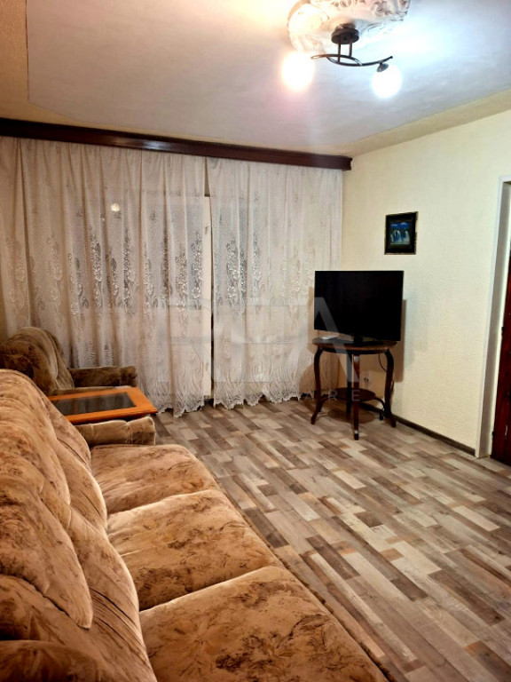 2 CAMERE, etaj 2, 63 mp, CENTRALA PROPRIE , metrou in apr...