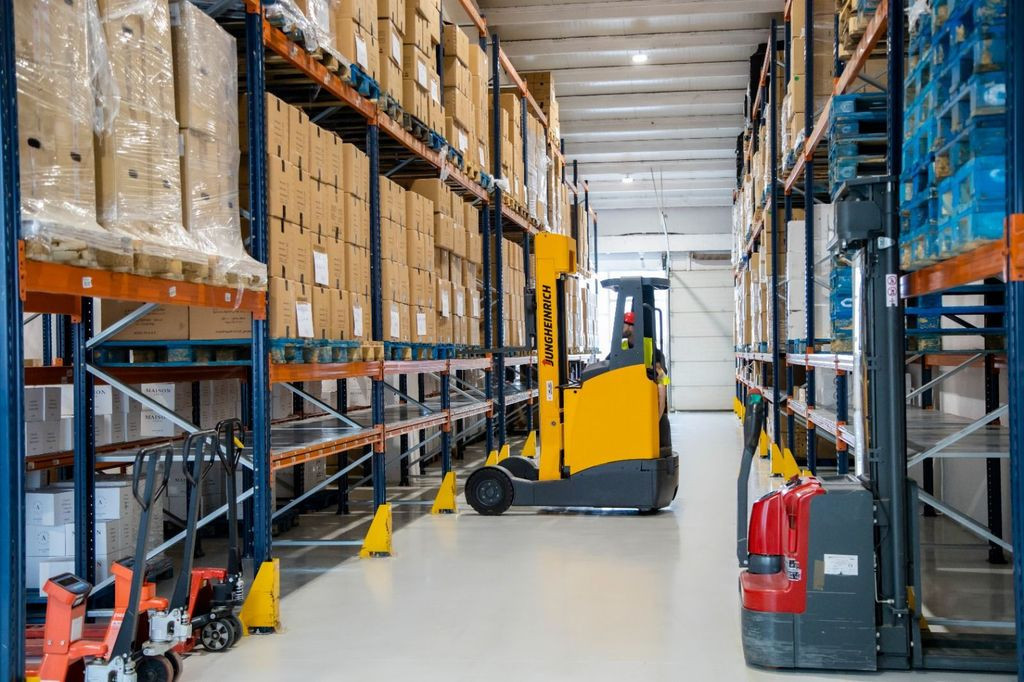 Hala si birouri amenajate, 570mp, bd. Theodor Pallady, pt...